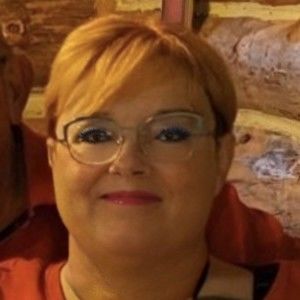 Meet your Posher, Marianne